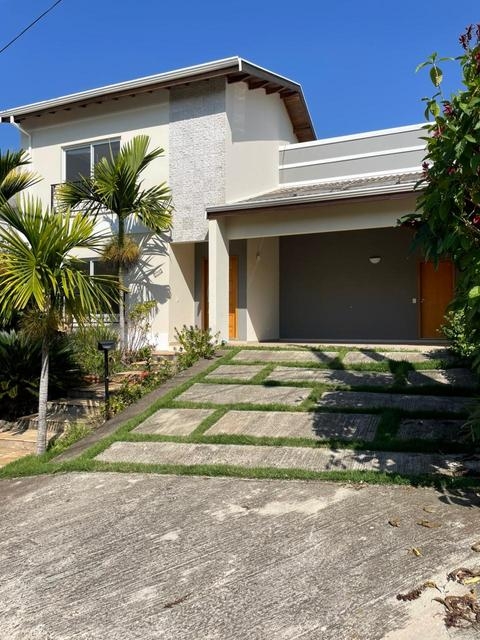 Casa à venda em Indaiatuba, Jardim Portal dos Ipês, com 3 quartos, com 205.6 m²